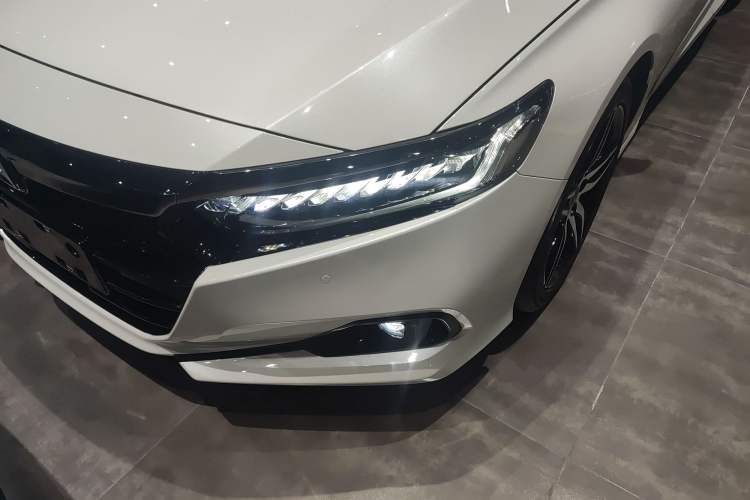 Used Honda Accord 2022 260TURBO Phantom Night · Prestige Edition Left Front Headlight