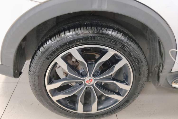 Used Roewe RX5 2016 20T Two-Wheel Drive Automatic Internet Smart Edition Right Rear Wheel Hub