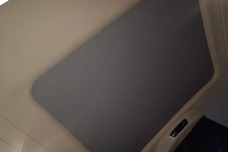 Used Mercedes-Benz V-Class 2021 V 260 L Long Wheelbase Prestige Edition Headliner