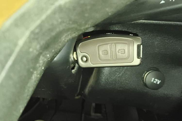 Used JMC Transit 2019 2.8T Commercial Version Short Wheelbase Mid-Roof 3-Seater China VI Standard JX493