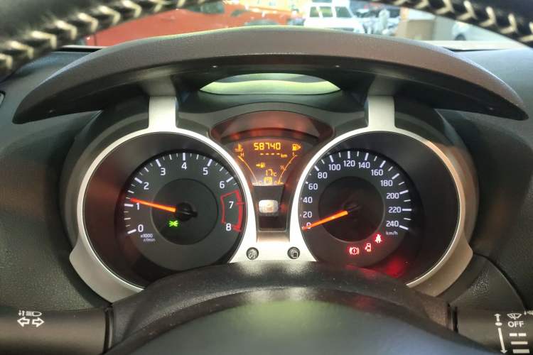 Used Infiniti ESQ 2014 1.6L Spontaneous Edition