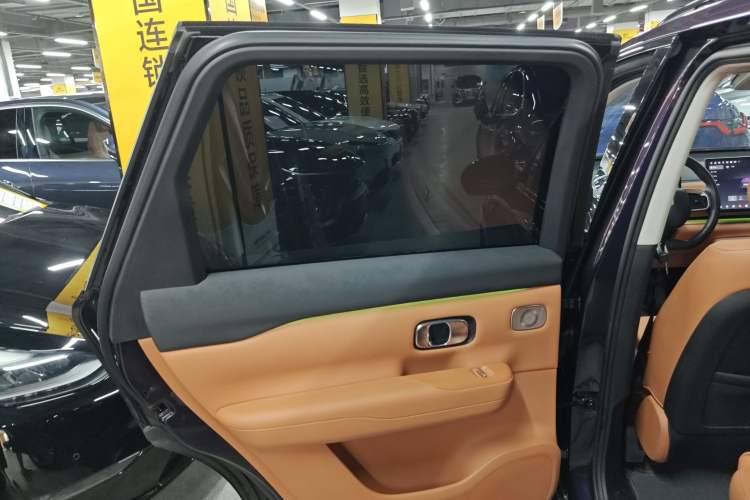 Used Leapmotor C16 2024 Range-Extended 200 LiDAR Edition Interior 8