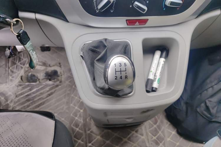 Used JAC Refine M3 2022 PLUS IKEA Edition 1.8L Comfort Version Gear Lever