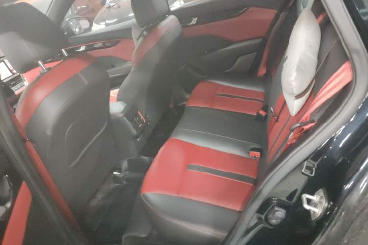 Used Dongfeng Aeolus Yixuan 2022 230T Automatic Adaptive-Beam Knight Edition
