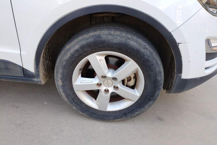 Used Zotye Domy X5 2017 Classic Edition 1.6L Manual Elite Model
