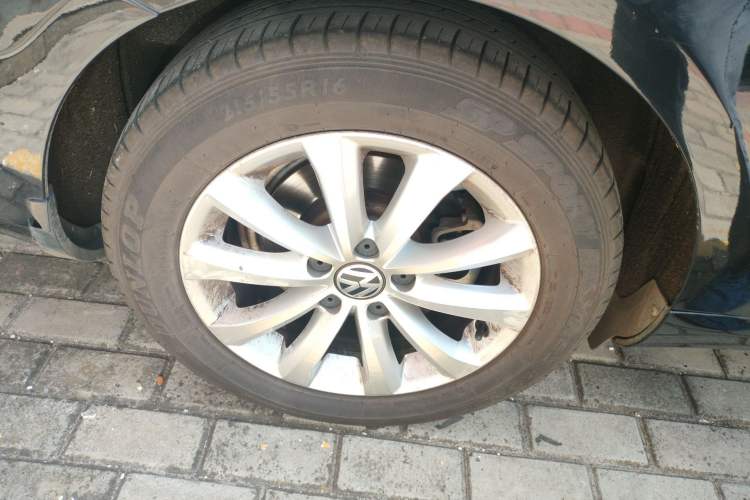 Used Volkswagen Magotan 2016 1.8TSI Smart Enjoyment Leading Model Right Rear Wheel Hub