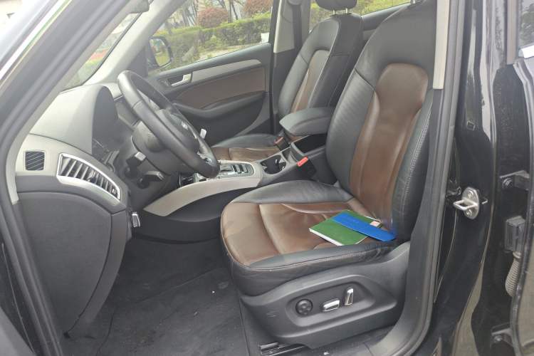 Used Audi Q5 2017 Plus 40 TFSI Ambition Model Left Front Seat