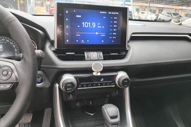 Used Toyota RAV4 2021 2.0L CVT Two-Wheel Drive Fashion Edition
