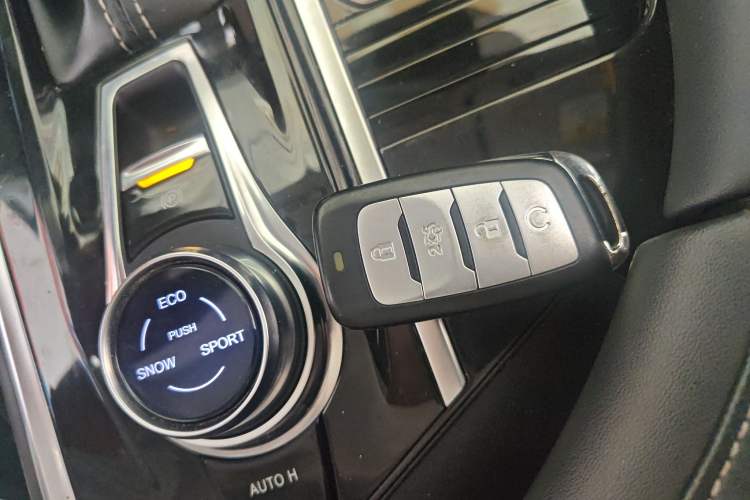 Used CHANGAN CS95 2019 2.0T Two-Wheel-Drive Prestige Version
