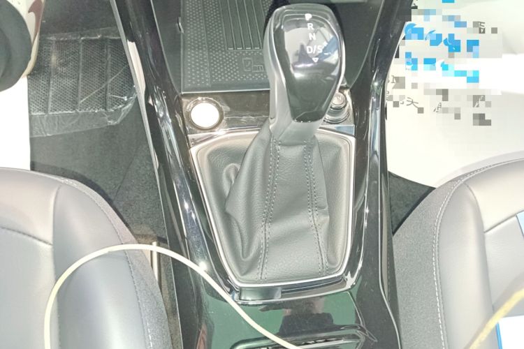 Used Volkswagen Tharu 2025 NewRui 300TSI Prestige Edition Gear Lever