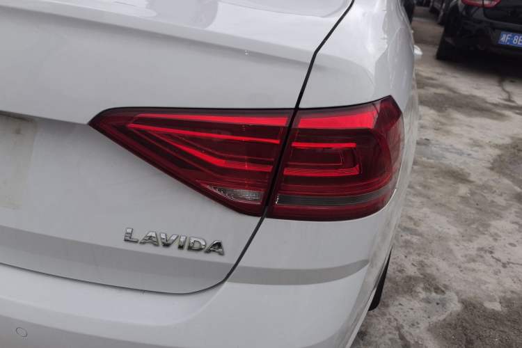 Used Volkswagen Lavida 2018 Classic 1.5L Automatic Fashion Edition China VI Standard