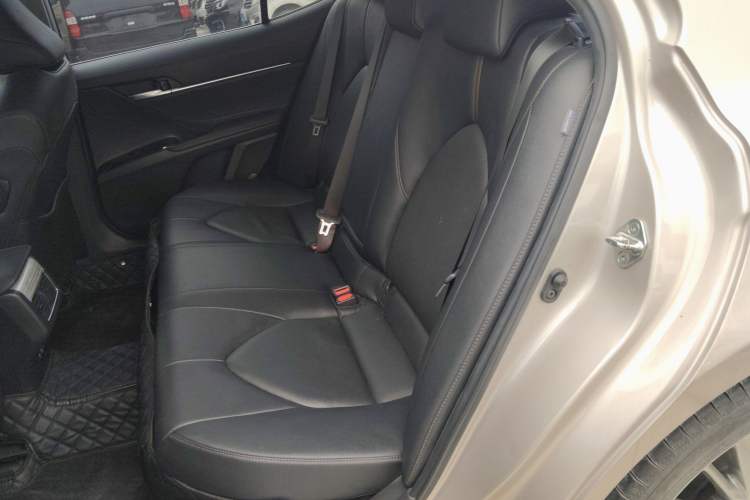 Used Toyota Camry 2019 Revised Version Dual-Engine 2.5 HG Luxury Edition
