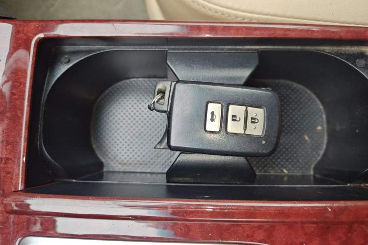 Used Toyota Camry 2012 2.5G Luxury Edition Vehicle Key