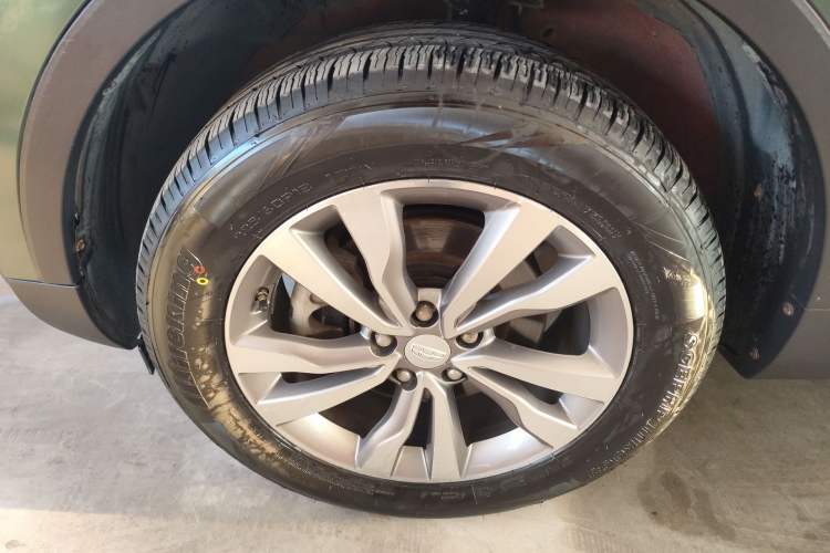 Used Geely Auto Emgrand X7 Sport 2016 1.8TD Automatic Smart Model Left Front Wheel Hub