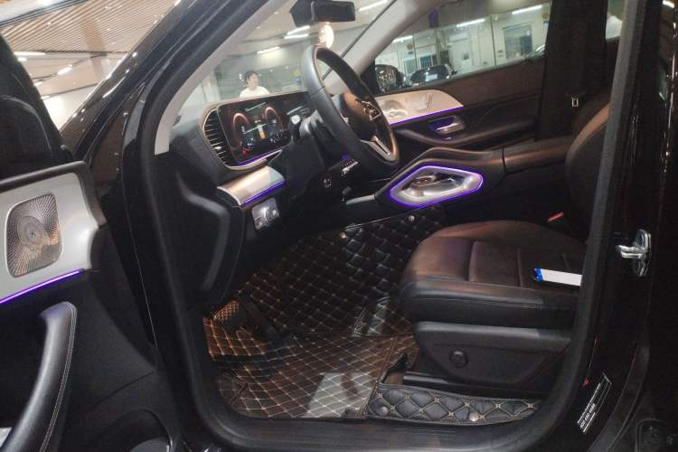 Used Mercedes-Benz GLE Coupe 2020 GLE 350 4MATIC Coupe SUV Fashion Model Left Front Seat