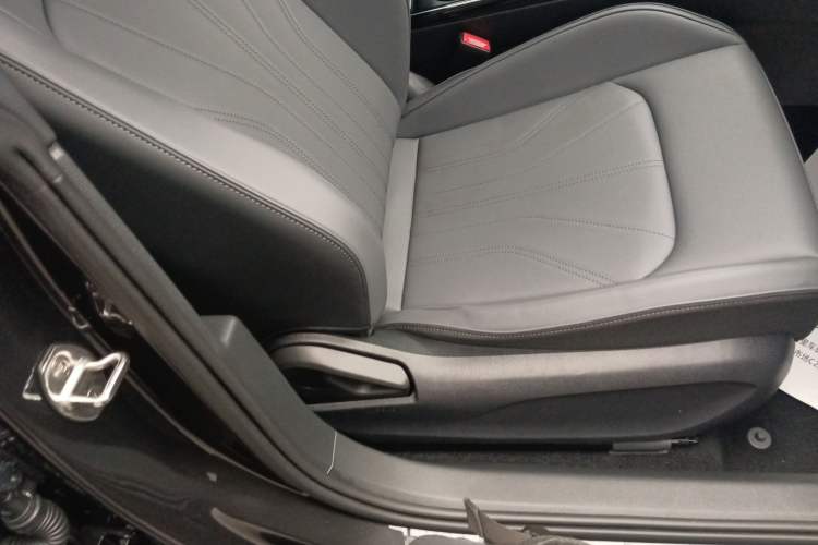 Used Volkswagen Lamando 2026 Lavida L 300TSI Lingfeng Edition
