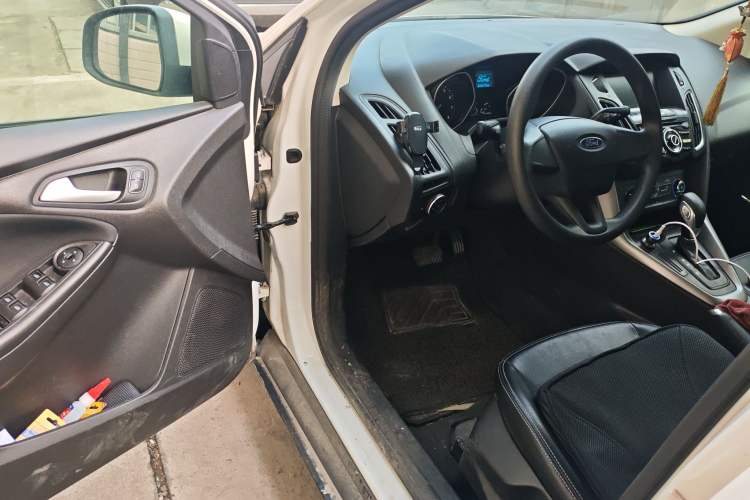 Used Ford Focus 2018 Hatchback Classic 1.6L Automatic Comfort Plus SmartDrive Edition