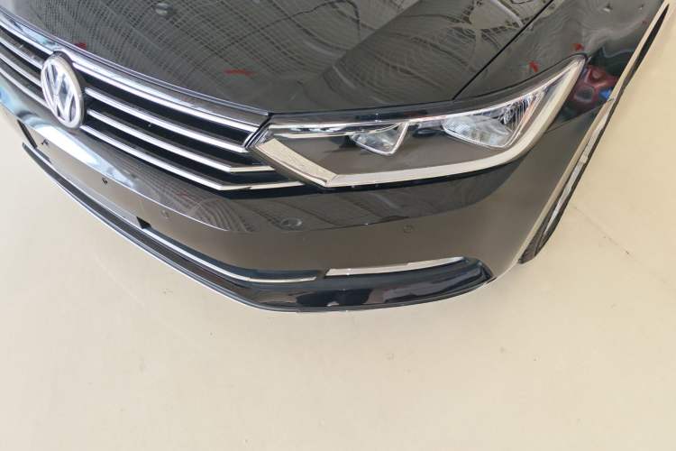 Used Volkswagen Magotan 2018 330TSI DSG Advanced Model Left Front Headlight