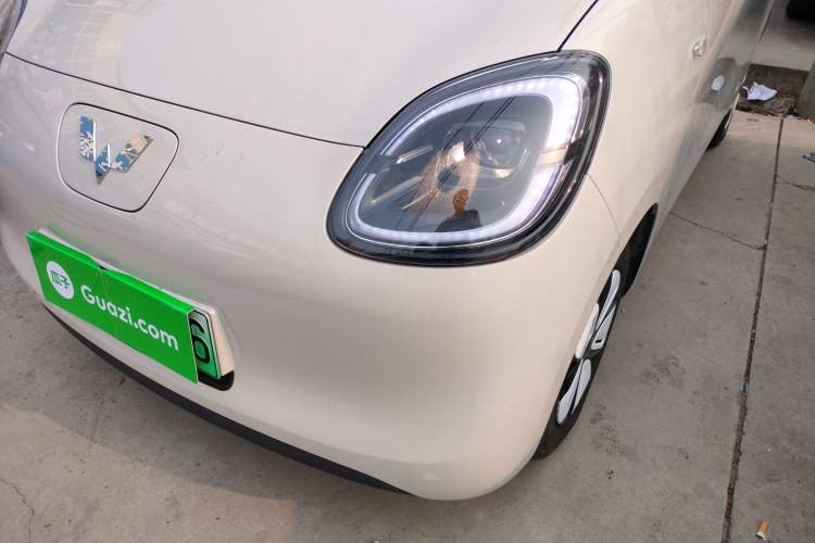 Used Wuling Hongguang MINIEV 2025 Four-Door Version Advanced Edition Left Front Headlight