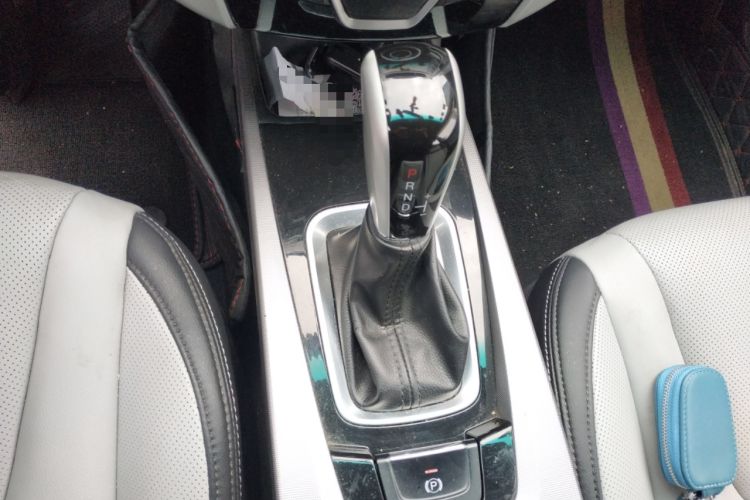 Used Luxgen U6 SUV 2014 1.8T ZhiZun Model
