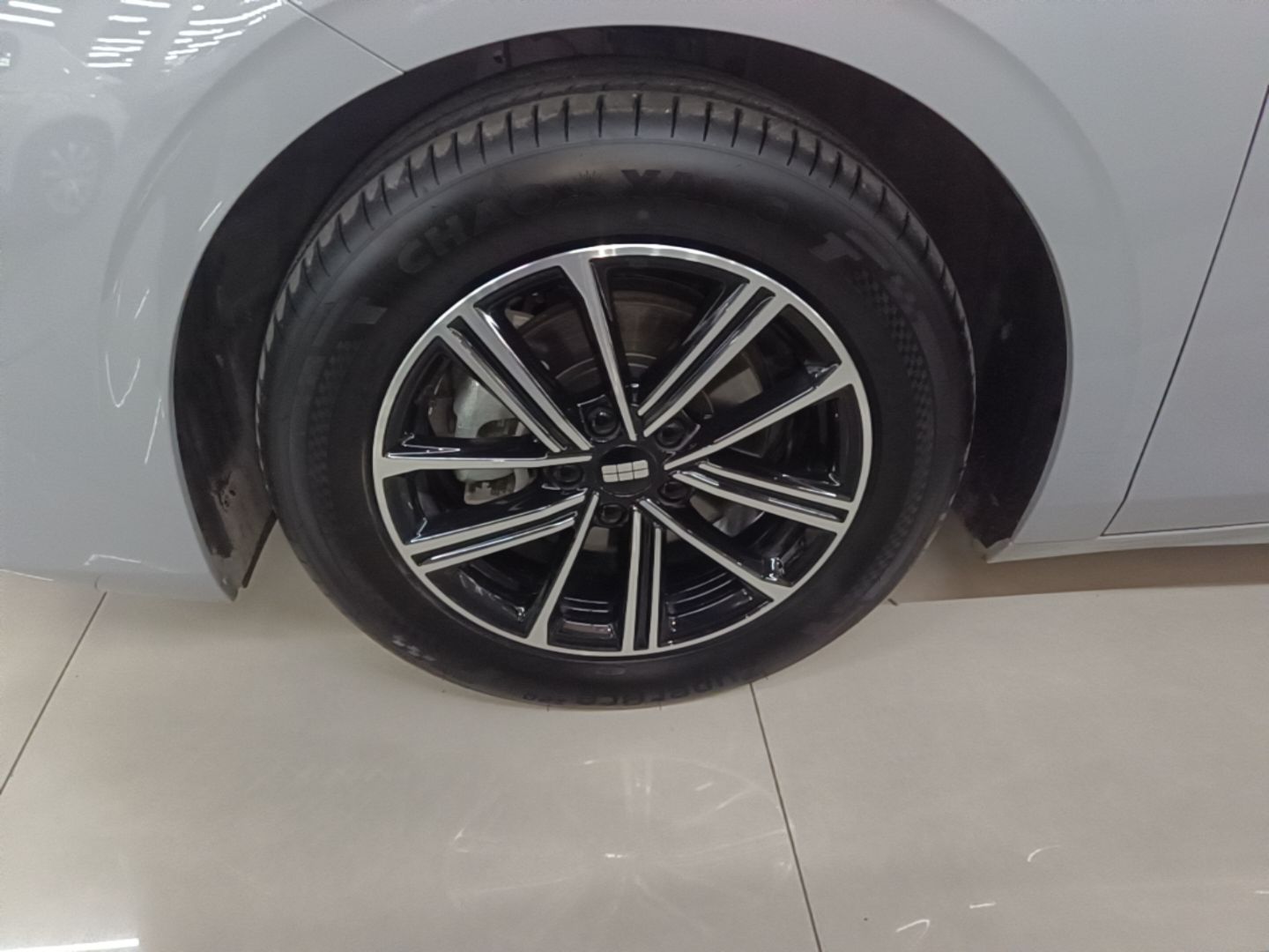 Geely Galaxy A7 2025 Model EM-i 70km Luxury Edition — снимка 10
