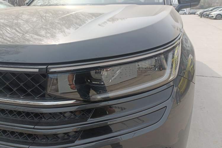 Used Volkswagen Tavendor 2023 380TSI Four-Wheel Drive R-Line Cruise Edition
