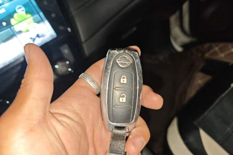 Used Nissan X-Trail 2019 2.0L CVT Smart Connect Comfort Edition 2WD
