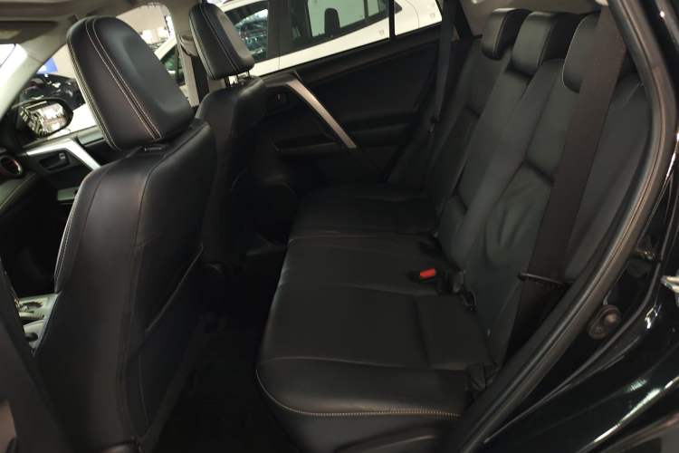 Used Toyota RAV4 2016 2.5L Automatic 4x4 Elite Edition
