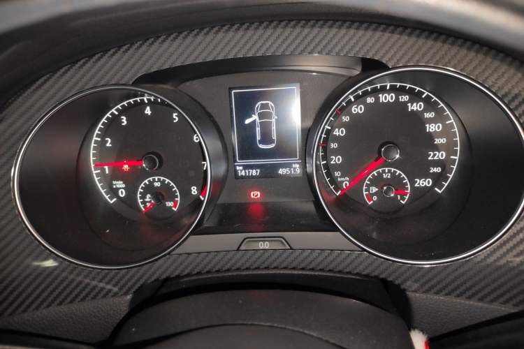 Used Volkswagen Golf Sportsvan 2016 230TSI Automatic Luxury Version
