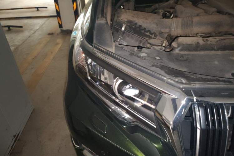 Used Toyota Prado 2019 3.5L Automatic TX-L Deluxe Edition with Rear-Mounted Spare Tire Right Front Headlight