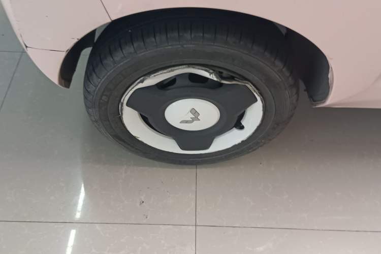 Used Wuling Hongguang MINIEV 2021 Macaron Premium Model – Lithium-NMC
