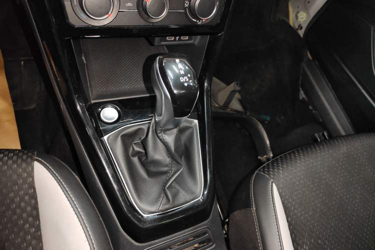 Used Volkswagen Tacqua 2023 200TSI DSG Joy-Connect Edition