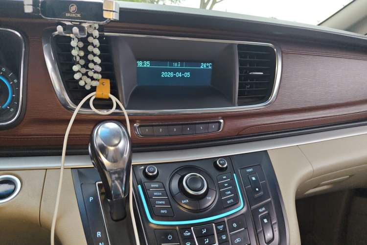 Used Buick GL8 2015 2.4L Luxury Business Premium Edition