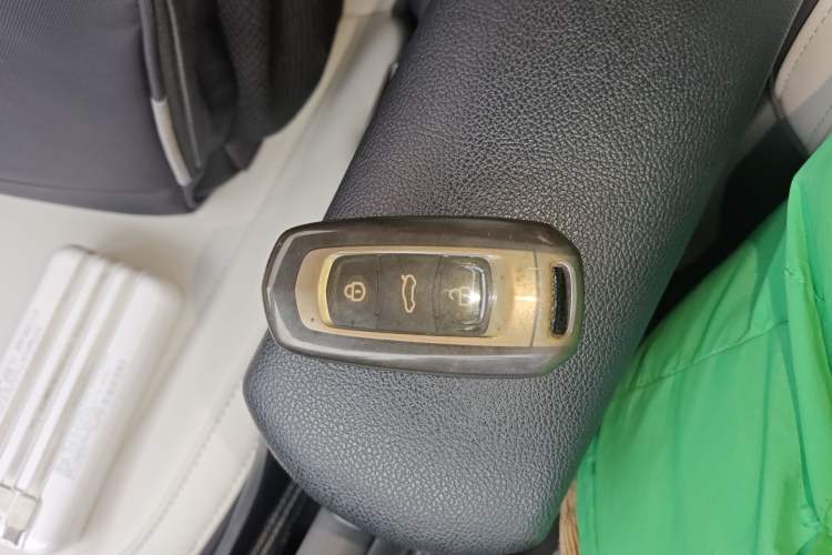 Used Geely Galaxy Panda 2024 200km Panda Rider Interior 1