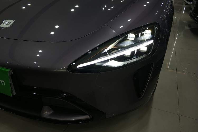 Used Xiaomi Auto SU7 2024 Rear-Drive Long-Range Intelligent Driving Version Left Front Headlight