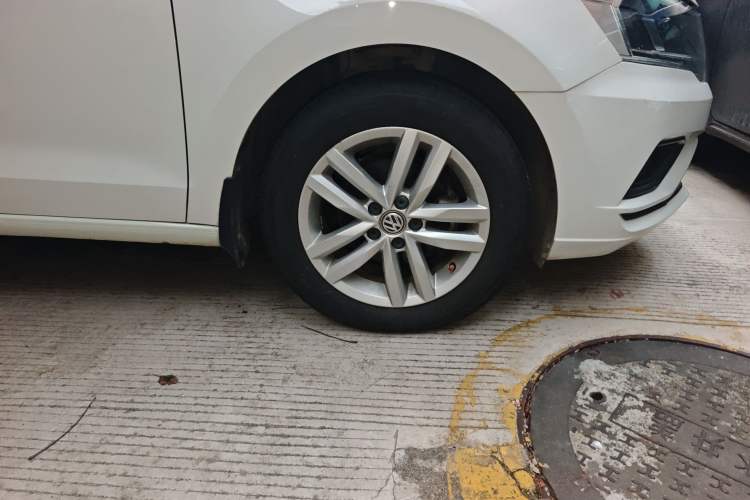 Used Volkswagen Jetta 2017 1.4L Manual Comfort Model
