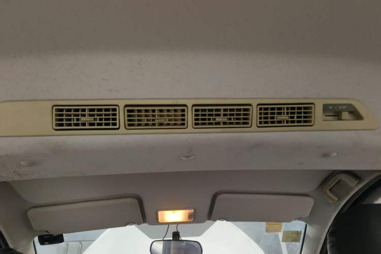 Used BAIC Weiwang M20 2014 1.5L Basic Version BJ415B Headliner