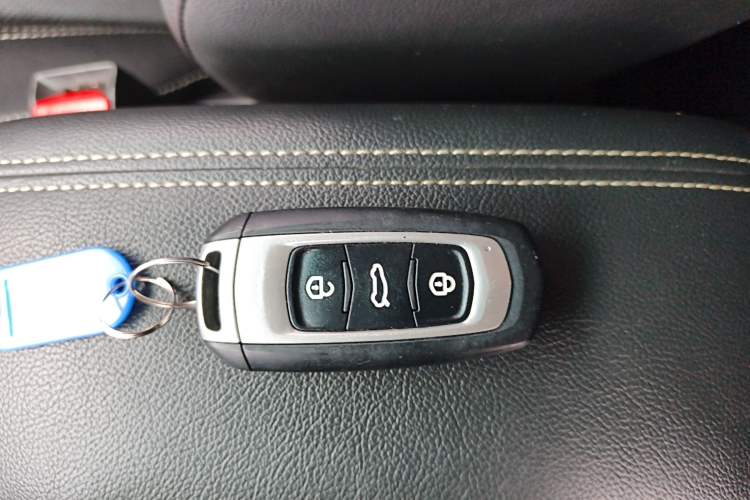 Used Geely Auto Vision X3 2017 1.5L Automatic Luxury Model Interior 1