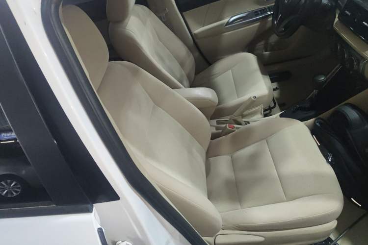 Used Toyota YARiS L Zhi Xuan 2015 1.5E Automatic Charm Edition