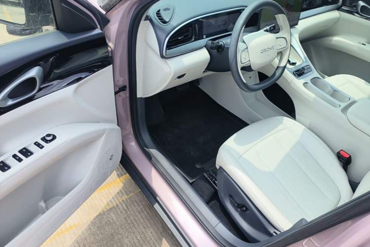 Used Geely Galaxy Geome 2025 UP 410km Exploration+ Edition

