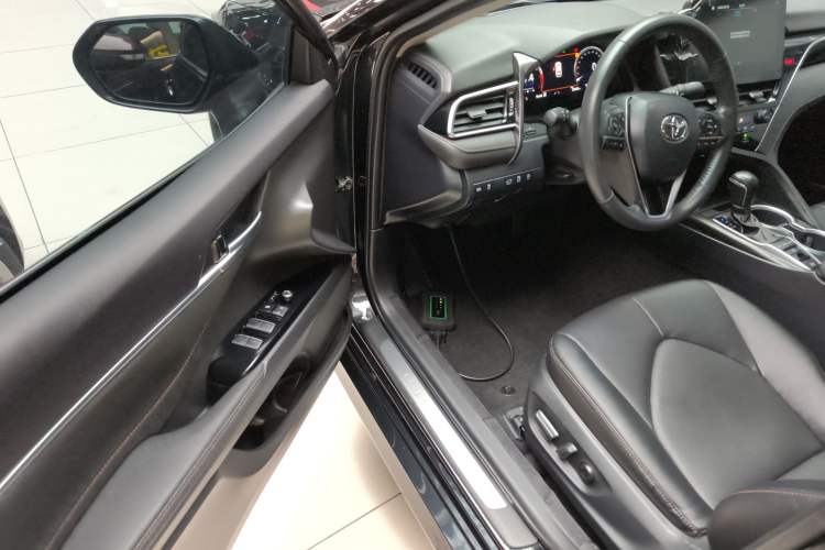 Used Toyota Camry 2021 2.5G Luxury Edition
