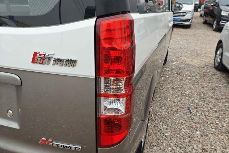 Used Jinbei New Hiace X30L 2021 1.5L Wealth Edition Bus Non-Air-Conditioned China VI Standard SWC15M