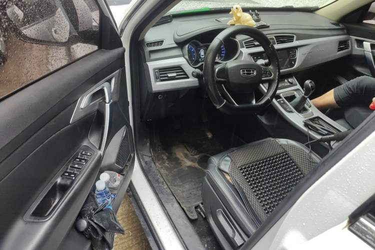 Used Geely Auto Emgrand X7 Sport 2021 Million Edition 1.8TD Manual Two-Wheel Drive Comfort Model