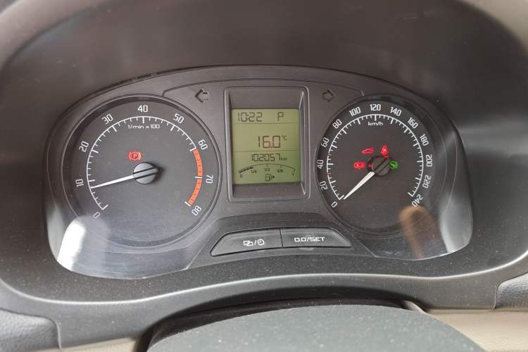 Used Skoda Fabia 2014 1.4L Automatic Crystal Edition