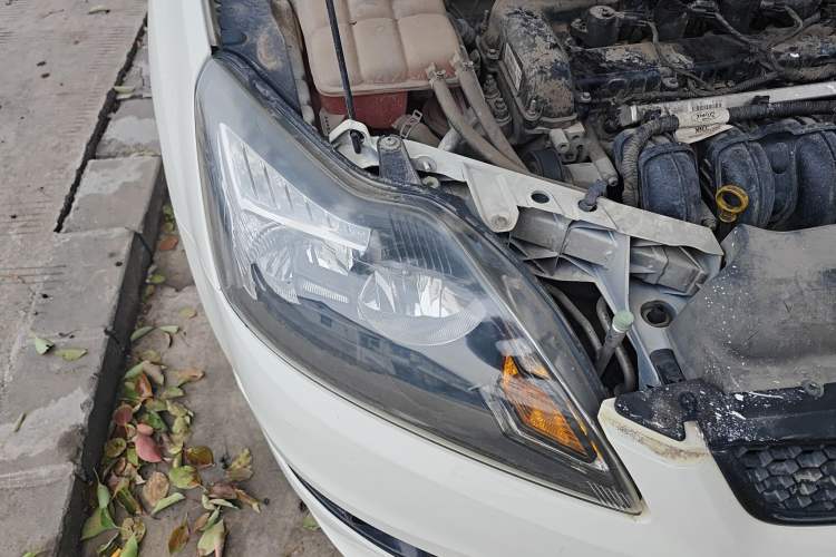 Used Ford Focus 2013 Hatchback Classic 1.8L Manual Fashion Edition
