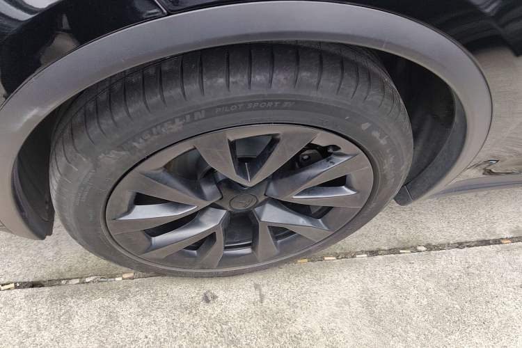 Used Tesla Model X 2023 Dual-Motor All-Wheel-Drive Version
