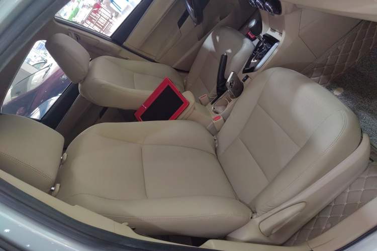 Used Toyota Corolla 2014 1.6L CVT GL Right Front Seat