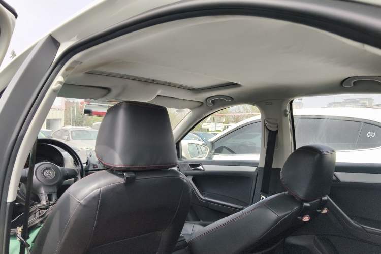 Used Volkswagen Jetta 2013 1.6L Automatic Comfort Model Headliner