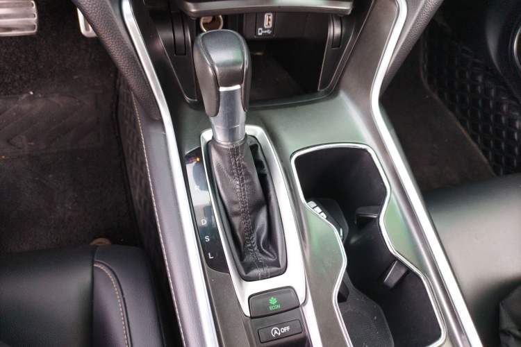 Used Honda Accord 2022 260TURBO Phantom Night · Prestige Edition Gear Lever