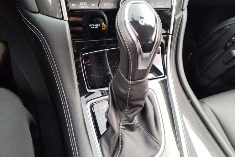 Used Infiniti Q50L 2018 2.0T Comfort Edition China VI Standard